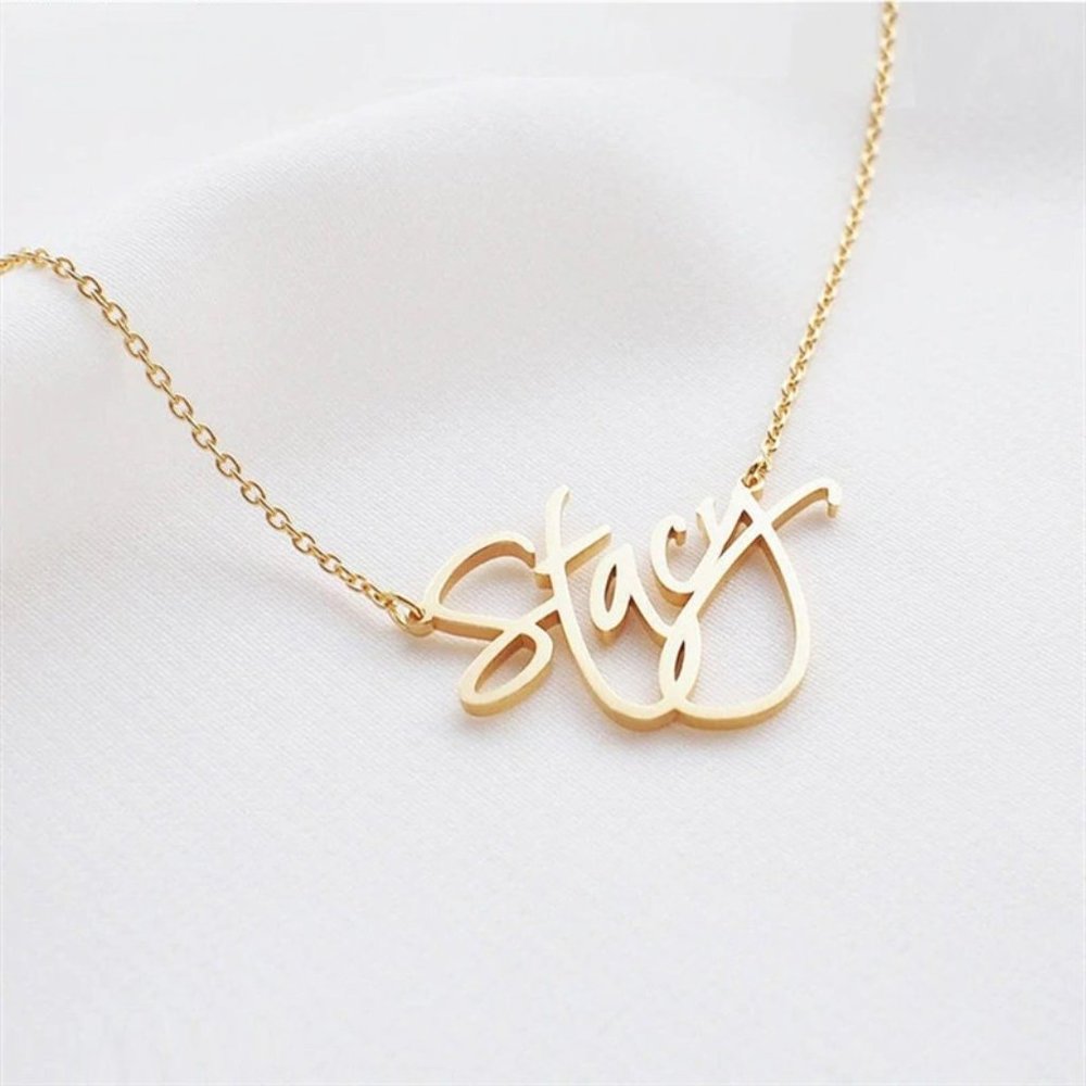 Personalized Name Necklaces for Women Girls N001